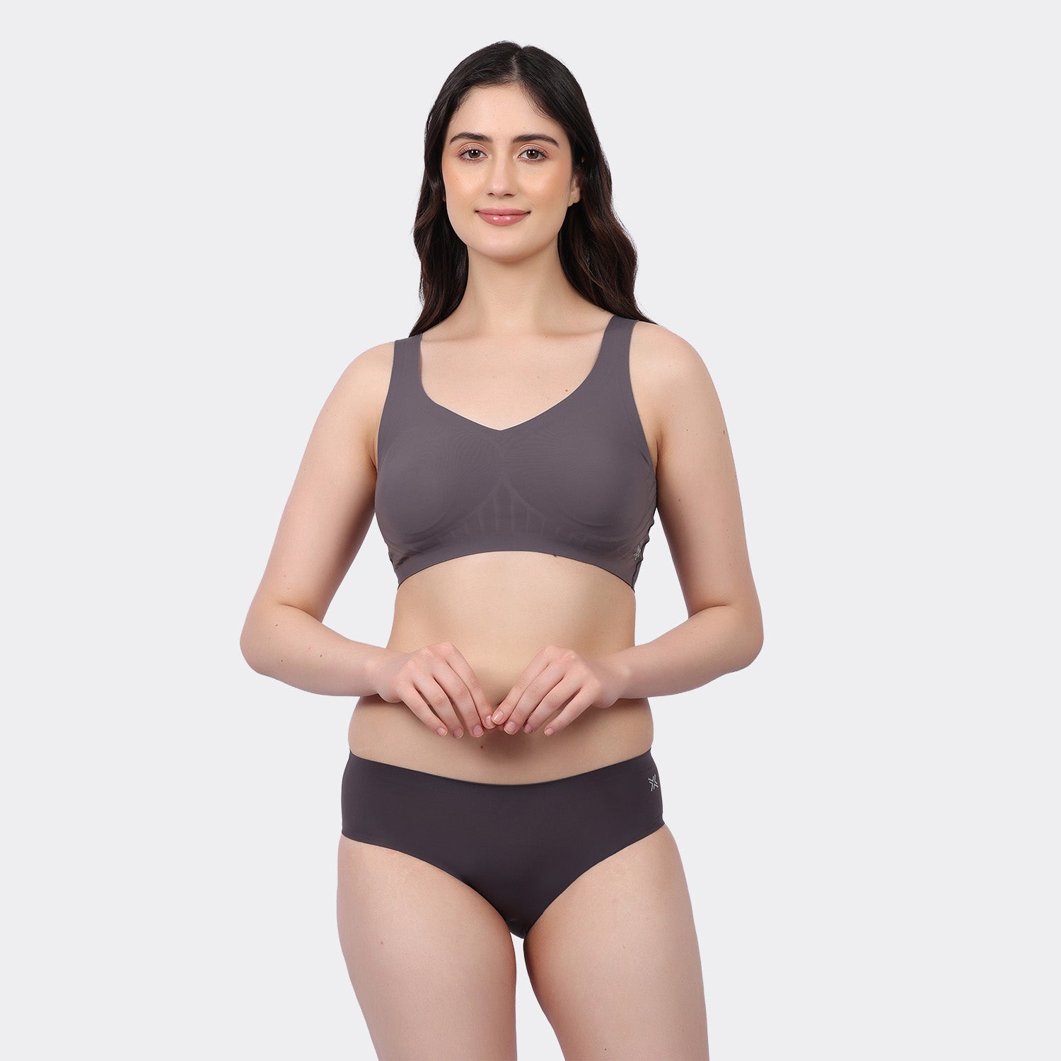 Women’s Seamless Slip-On Bra with Removable Pads and Full Coverage