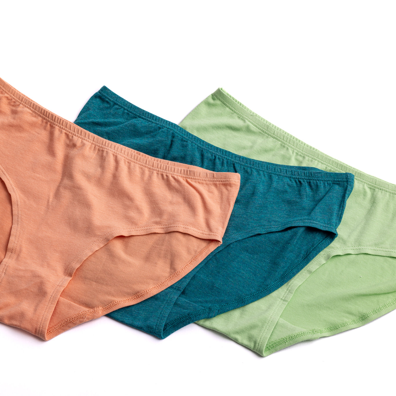 Organic Bamboo Inner elastic Mid waist Hipster for Women- Pack of 3's photograph that's made with an innovative bamboo and organic cotton fabric from Lavos Performance, a carbon neutral eco-fashion company. A hip-hugging hipster panty that gives you the feeling of freedom and comfort you have been looking for. It comes with a soft elastic waistband and a double-layered gusset to ensure comfort. Stabilize the temperature of your sensitive areas. Keep them cool & fresh all day long.