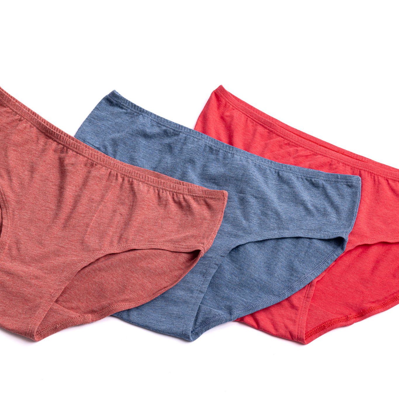 Organic Bamboo Inner elastic Mid waist Hipster for Women- Pack of 3's photograph that's made with an innovative bamboo and organic cotton fabric from Lavos Performance, a carbon neutral eco-fashion company. A hip-hugging hipster panty that gives you the feeling of freedom and comfort you have been looking for. It comes with a soft elastic waistband and a double-layered gusset to ensure comfort. Stabilize the temperature of your sensitive areas. Keep them cool & fresh all day long.