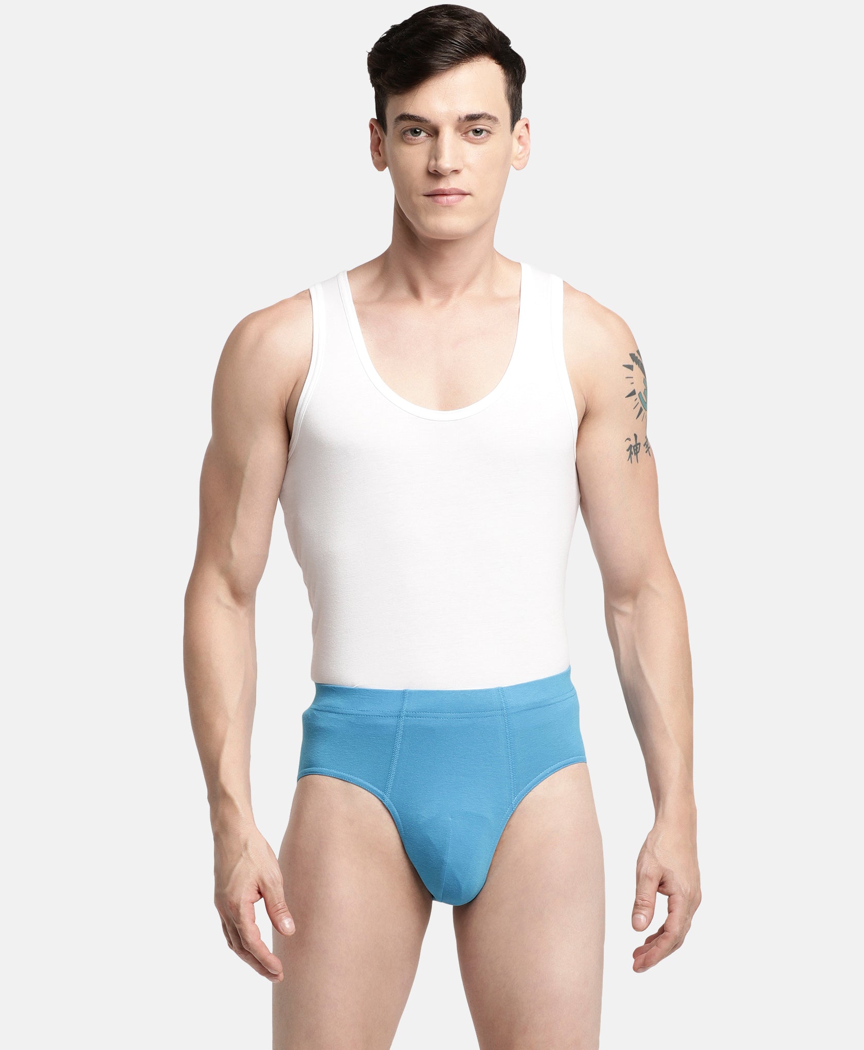 Lavos Mens Stretch Brief's photograph that's made with an innovative bamboo and organic cotton fabric from Lavos Performance, a carbon neutral eco-fashion company. Buy Stretch Brief For Men Online. Made with Bamboo Performance Technology, they are super soft, comfortable, 4-way stretchable, and wicks away sweat. Explore Latest Collection Of Bamboo Clothes At Lavos Performance.