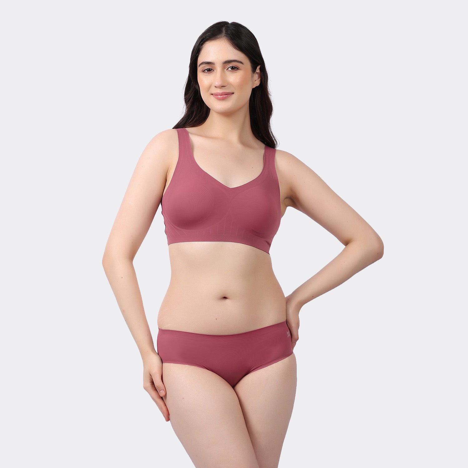 Women’s Seamless Slip-On Bra with Removable Pads and Full Coverage
