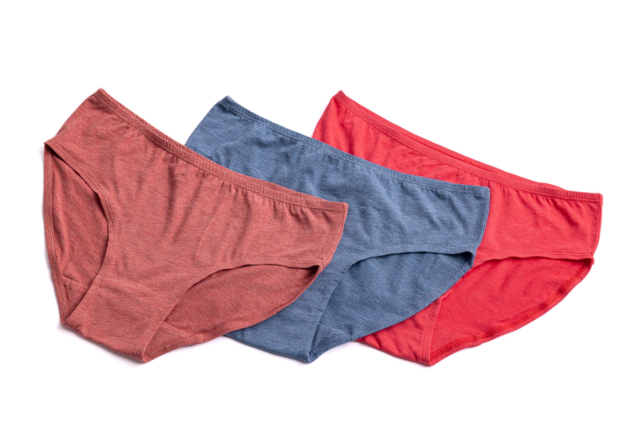 Organic Bamboo Inner elastic Mid waist Hipster for Women- Pack of 3's photograph that's made with an innovative bamboo and organic cotton fabric from Lavos Performance, a carbon neutral eco-fashion company. A hip-hugging hipster panty that gives you the feeling of freedom and comfort you have been looking for. It comes with a soft elastic waistband and a double-layered gusset to ensure comfort. Stabilize the temperature of your sensitive areas. Keep them cool & fresh all day long. 