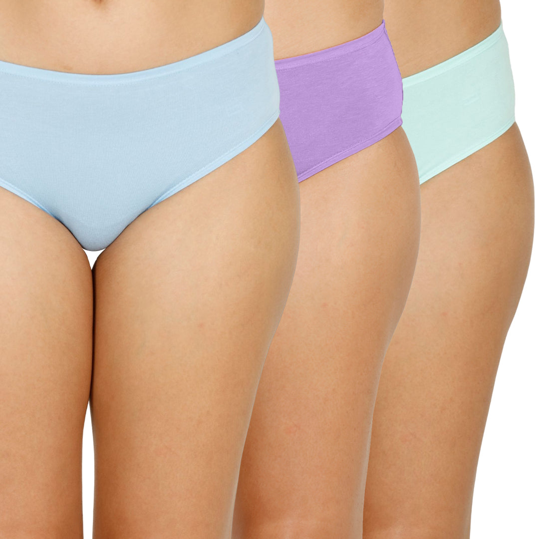 Organic Bamboo Inner elastic Mid waist Hipster for Women- Pack of 3's photograph that's made with an innovative bamboo and organic cotton fabric from Lavos Performance, a carbon neutral eco-fashion company. A hip-hugging hipster panty that gives you the feeling of freedom and comfort you have been looking for. It comes with a soft elastic waistband and a double-layered gusset to ensure comfort. Stabilize the temperature of your sensitive areas. Keep them cool & fresh all day long. 