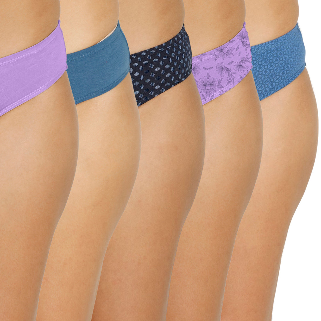 Organic Bamboo Inner elastic Bikini for Women- pack of 5's photograph that's made with an innovative bamboo and organic cotton fabric from Lavos Performance, a carbon neutral eco-fashion company. Lavos Performance Women's Bikini made out of Organic cotton and Bamboo is Perfect for your day-to-day routine. Signature Air jersey fabric that is extremely soft, lightweight, and skin-friendly. Added front and back coverage. Anti-bacterial and odor-free. Ultra Soft Bamboo/Cotton keeps you cool all day. 