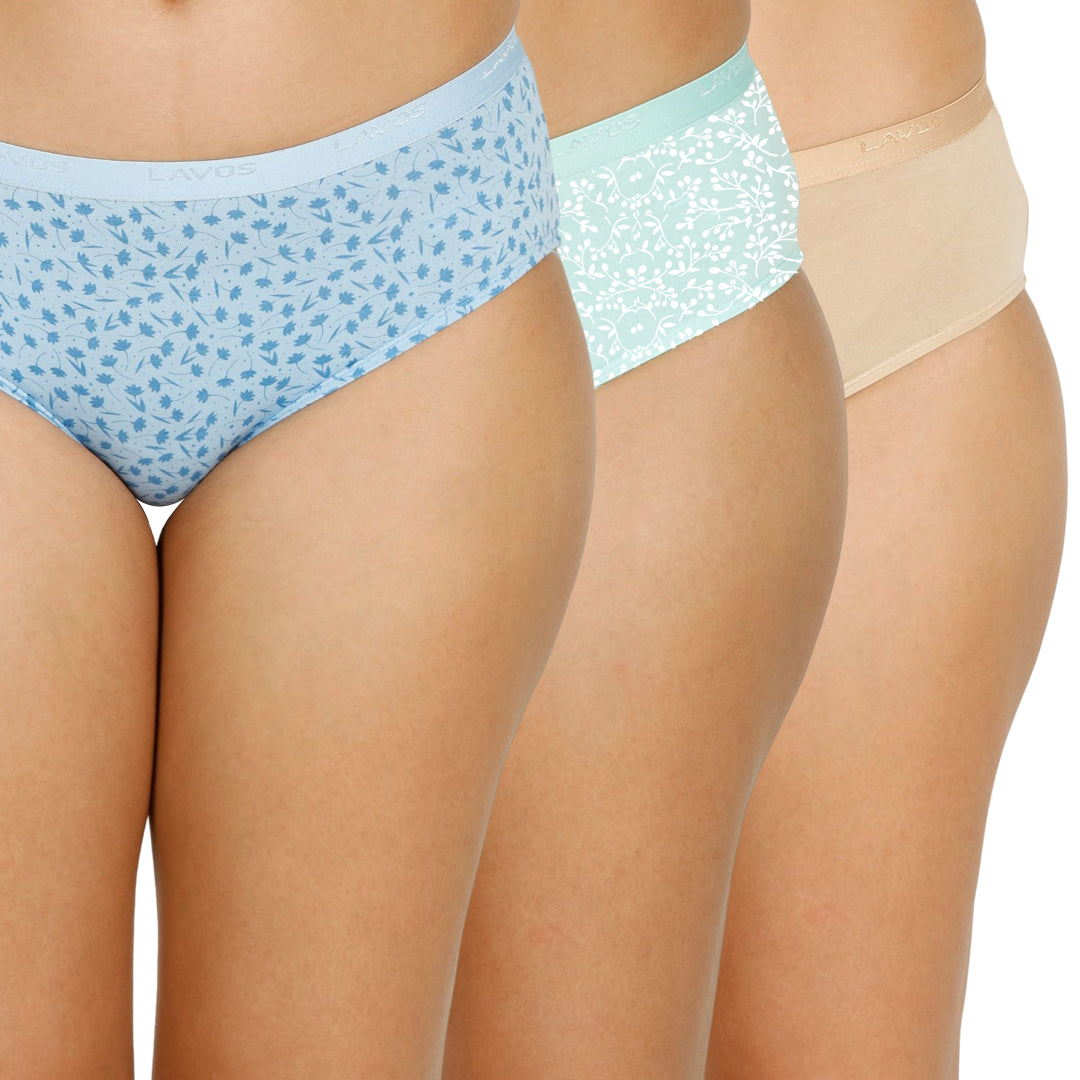 Hipster Outer Elastic Mid Waist Printed Panty (PO3)'s photograph that's made with an innovative bamboo and organic cotton fabric from Lavos Performance, a carbon neutral eco-fashion company. 